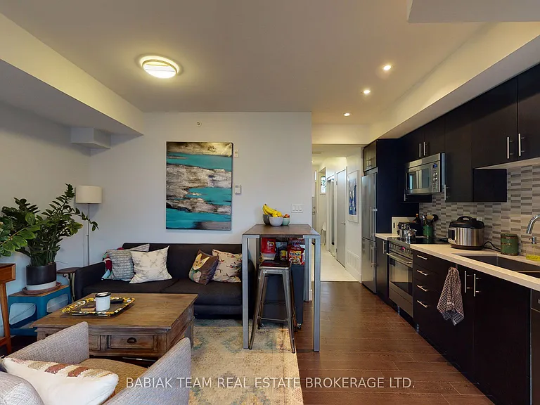 332 High Park Ave #203 — Photo 4
