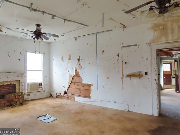 3rd image of 419 Salter Rd