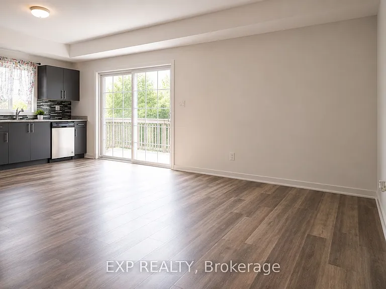 205 W Oak Trl #40 — Photo 4