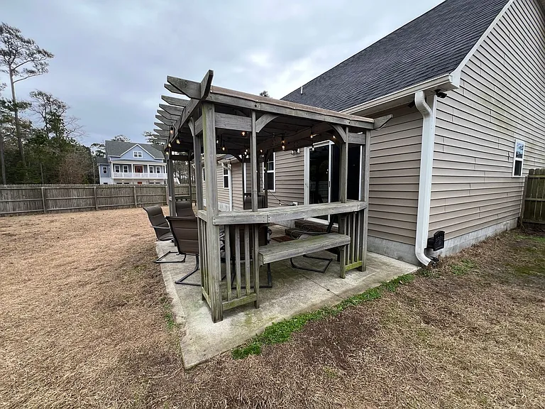 310 Landon Ln — Photo 20