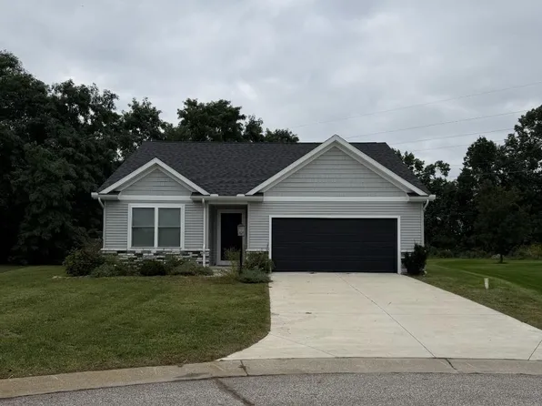 54235 Angeline Dr, Bristol, IN 46507