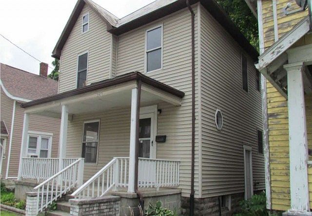 1st image of 267 Pearl St