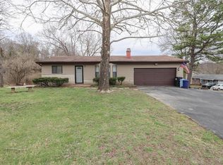 765 Hermitage Dr, Fenton, MO 63026