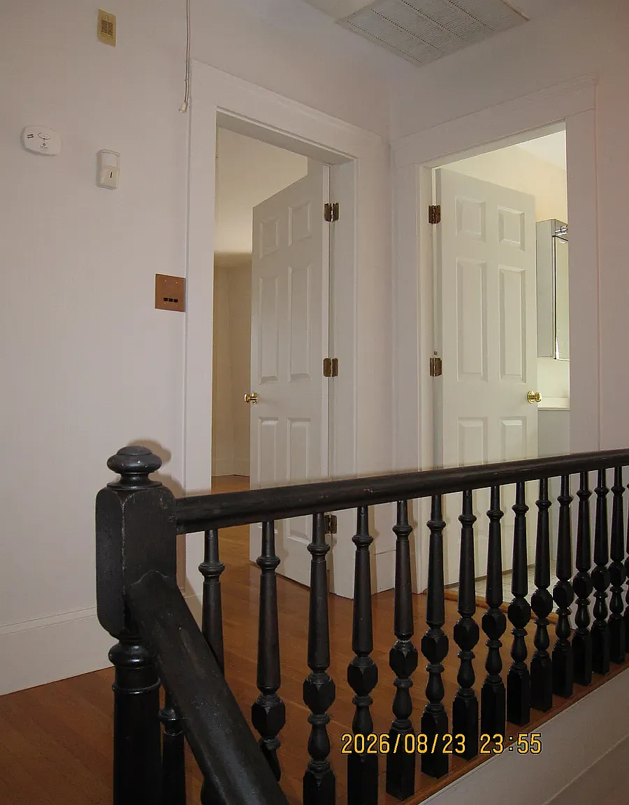 2 bed, 840 sqft, $3,600 — Photo 3