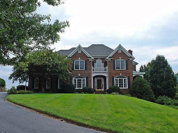 2nd image of 5721 Longridge Cir