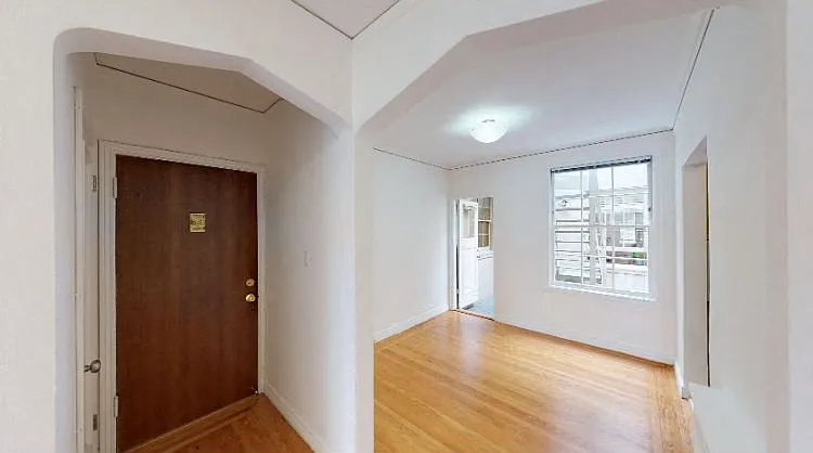 2240 Golden Gate Avenue Apartments — Photo 2