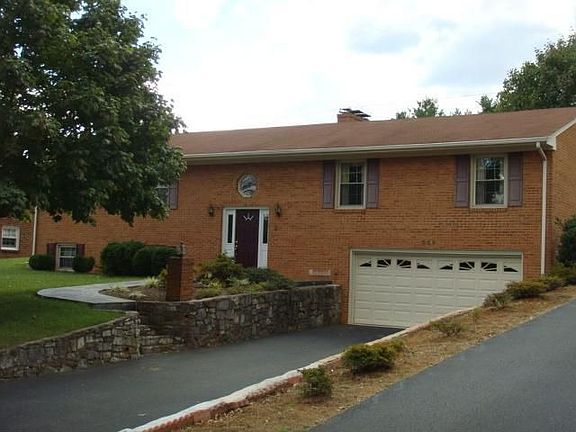 5th image of 320 Swan Dr