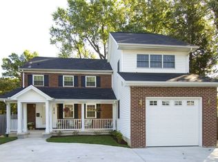 2819 S Arlington Ridge Rd, Arlington, VA 22202