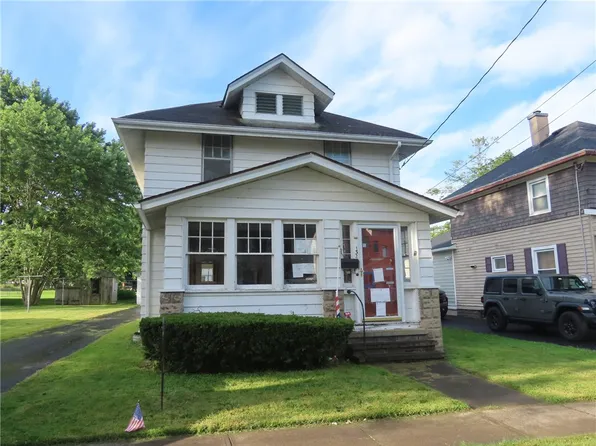 132 Chapman Ave, Auburn, NY 13021