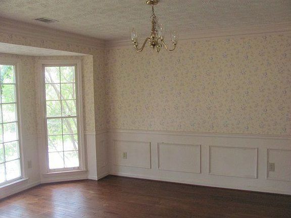 3rd image of 1360 Green Oak Cir