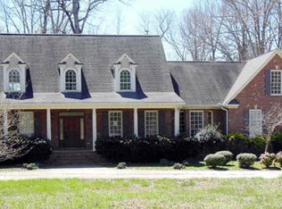 2417 Woodhaven Dr, Durham, NC 27712