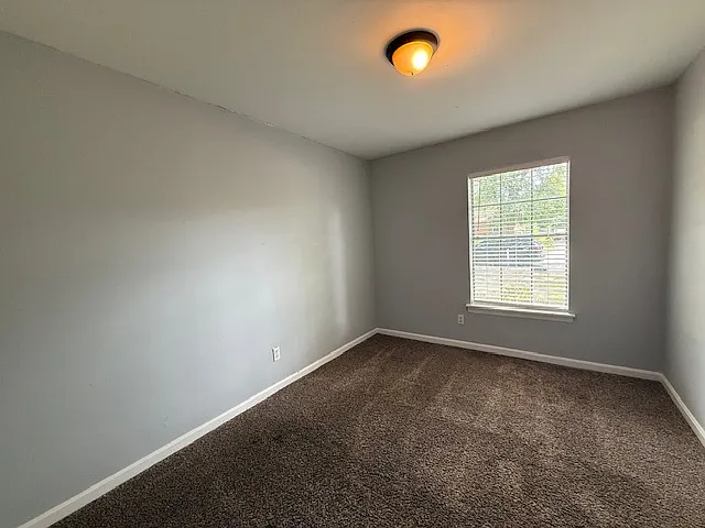 609 Milligan Dr — Photo 6