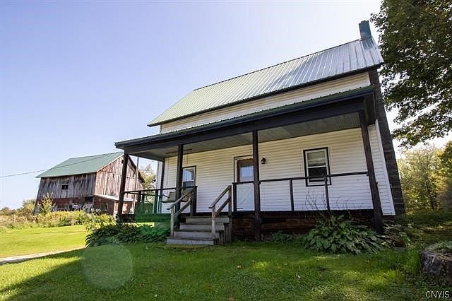1st image of 370 Chub Lake Rd
