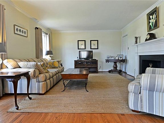 3rd image of 3010 W Cornwallis Dr