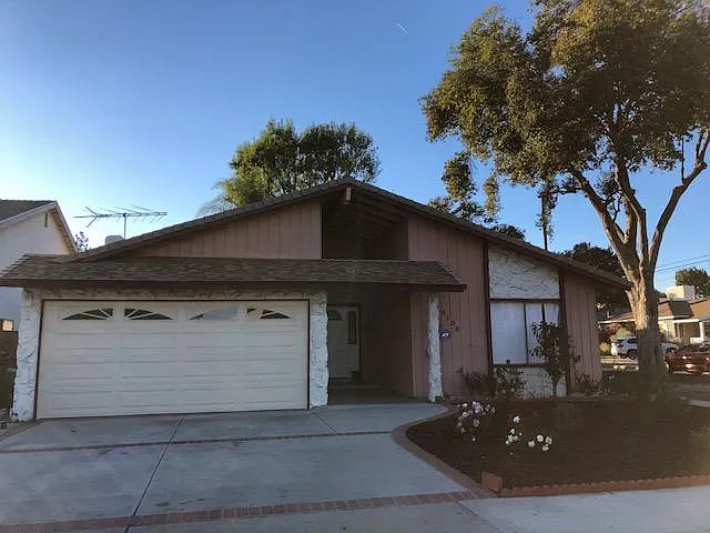 8135 Laramie Ave — Photo 19