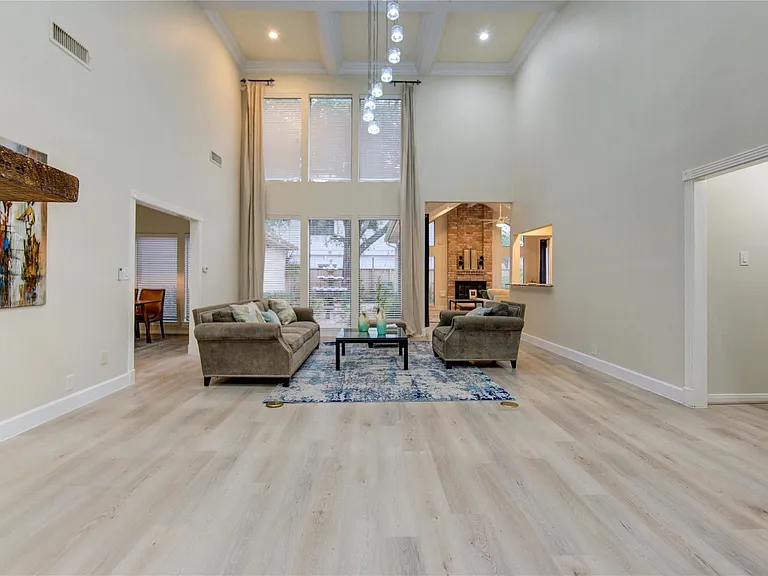 714 Last Arrow Dr — Photo 6