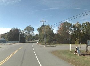 11 Ocean Park Rd, Saco, ME 04072