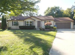 2400 Carlton Dr, Ann Arbor, MI 48108