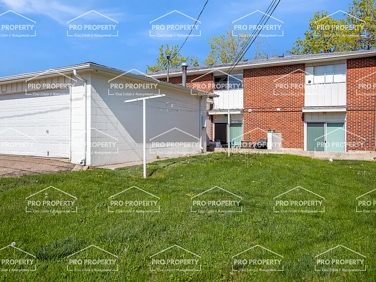 1607 Empire Ave #3 — Photo 27
