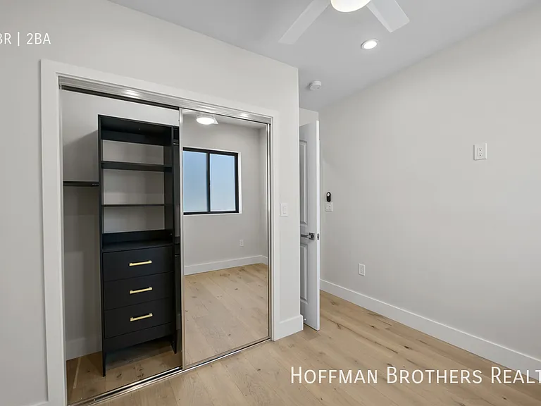 649 N Spaulding Ave #1/4 — Photo 14