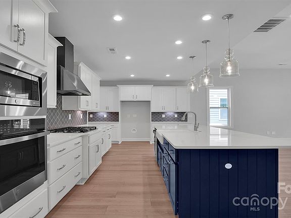 2nd image of 4315 Moxie Way