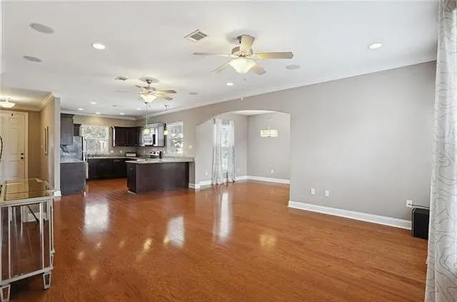 3 bed, 2.0 bath, 1568 sqft, $3,000 — Photo 3