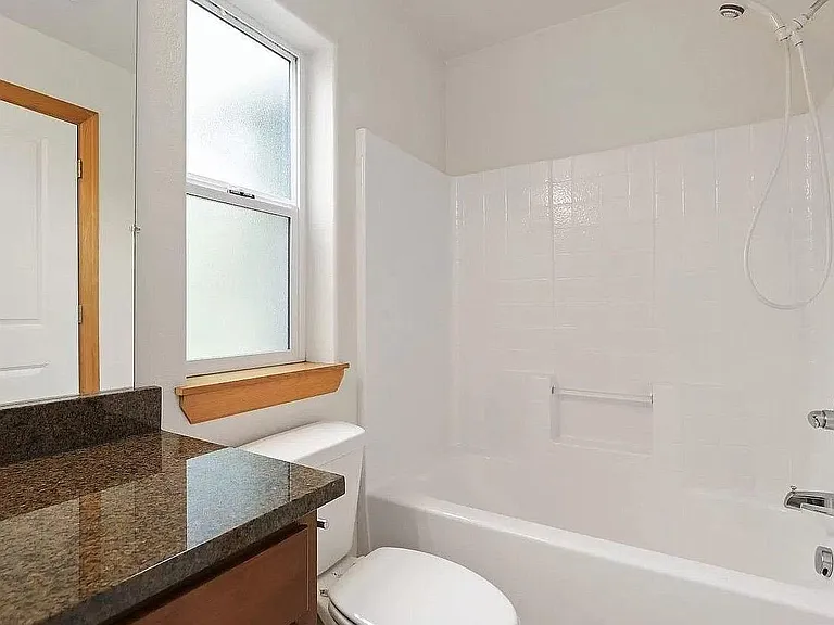 2nd Full Bath Upstairs