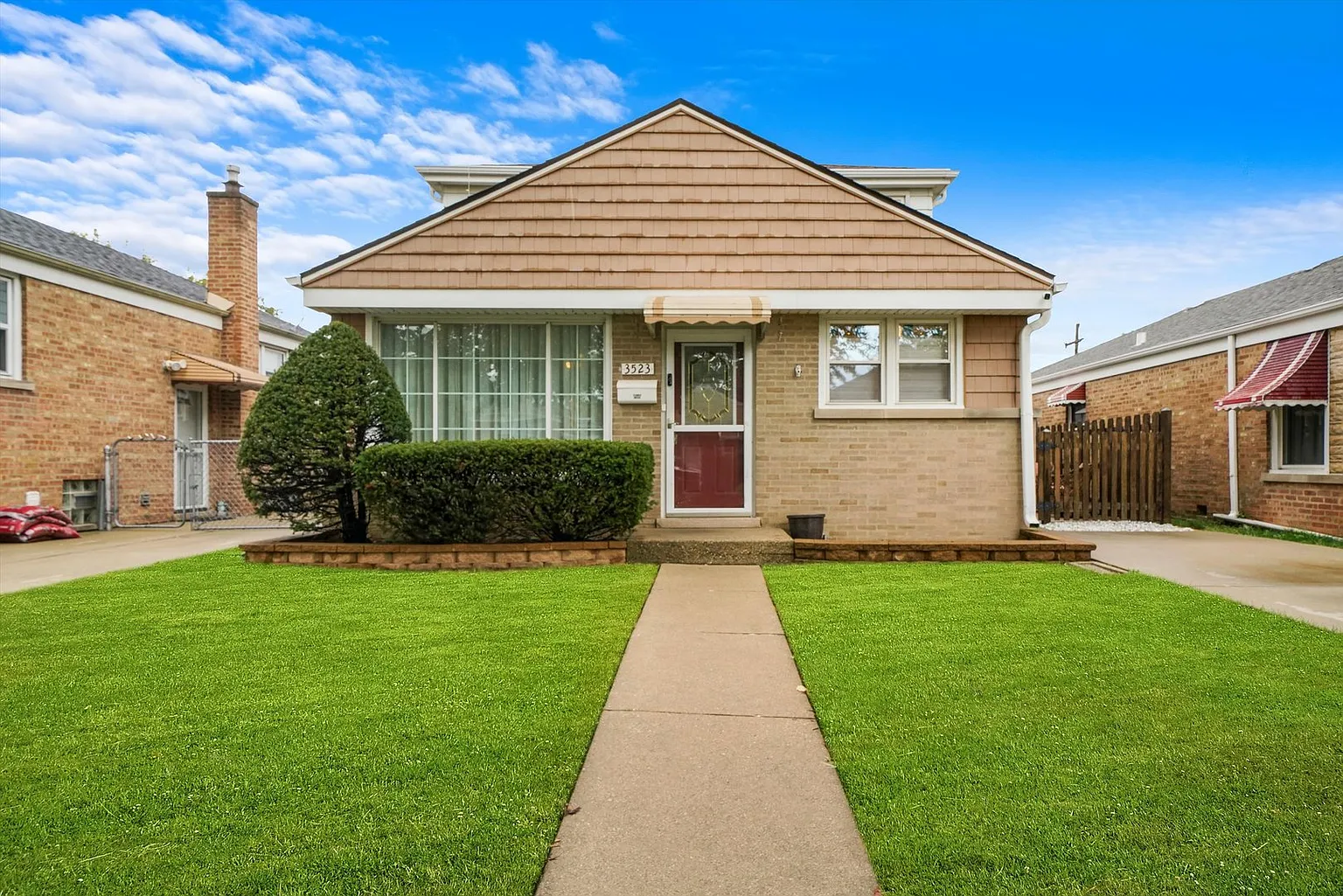 3523 George St photo 1