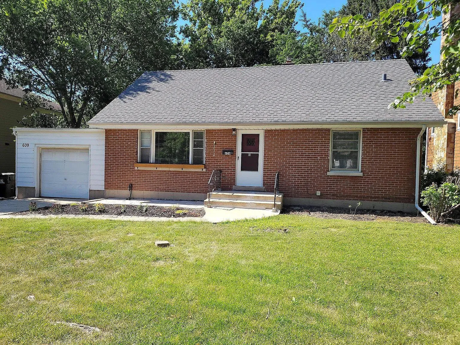 609 S Sleight St photo 1