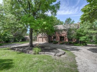 6822 Bell Rd, Shawnee, KS 66217