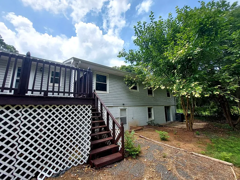 4448 Old Belews Creek Rd — Photo 14