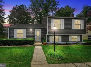 4371 Sycamore Dr, Hampstead, MD 21074