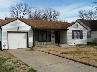 3130 SW Sena Dr, Topeka, KS 66604