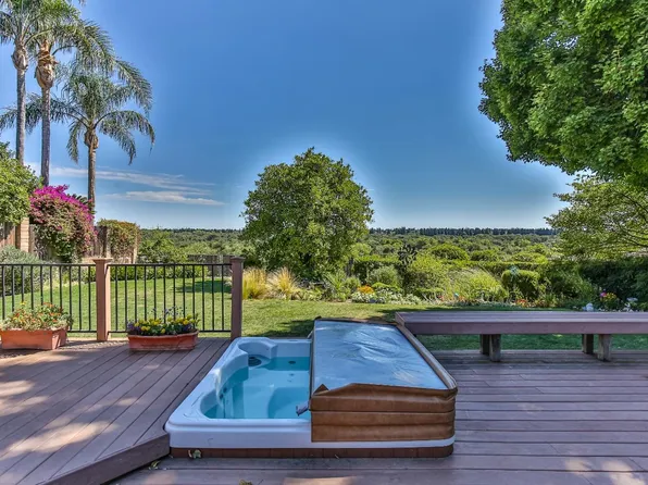 8530 Emperor Dr, Fair Oaks, CA 95628