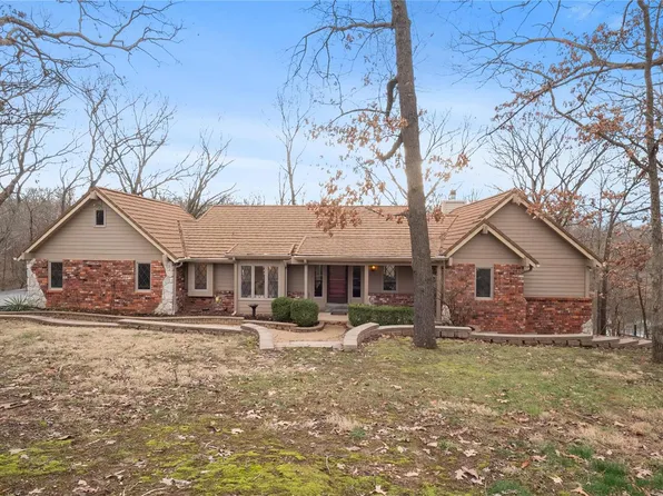 16484 Horseshoe Ridge Rd, Chesterfield, MO 63005