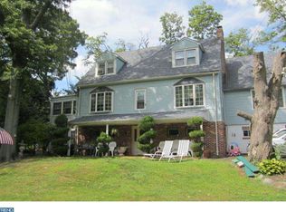 638 Fitzwatertown Rd, Willow Grove, PA 19090