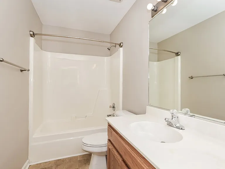 2306 Amber Glen Dr — Photo 16