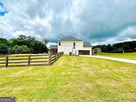 3rd image of 126 Ayton Farm Dr