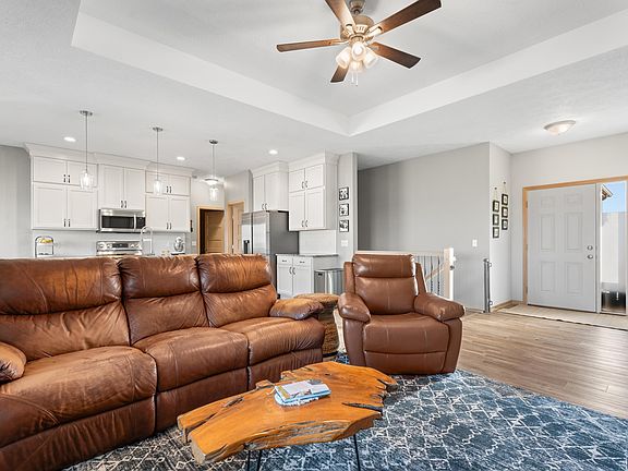 5th image of 2309 S Sadie Ave