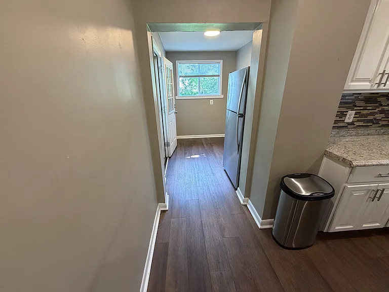 7 N Warwick Rd #1 — Photo 6