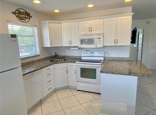 22 SE 3rd Ter APT 11, Dania, FL 33004