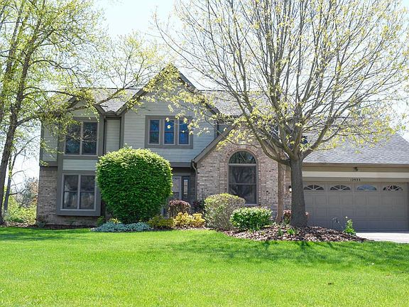 2nd image of 12933 Edgewood Ct