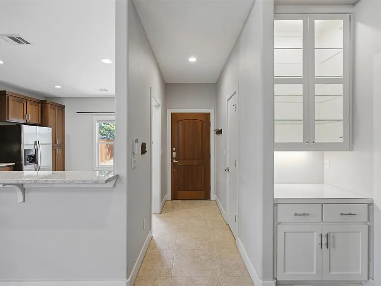 1315 W Anderson Ln #A — Photo 6