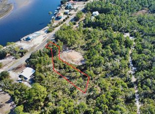 268 River Rd, Carrabelle, FL 32322