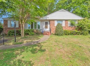 2704 Dancer Rd, Henrico, VA 23294