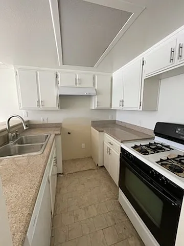 2 bed, $2,195 — Photo 4