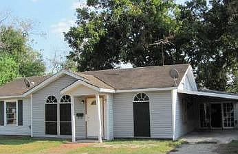 1st image of 718 Oak Glen Dr