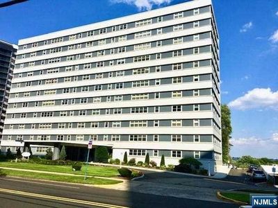 280 Prospect Ave APT 3E, Hackensack, NJ, 07601