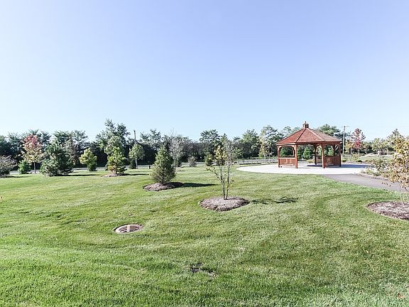 2nd image of 58 Woodland Trl #35