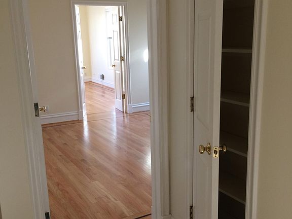 4th image of 160 Mallorca Way #4